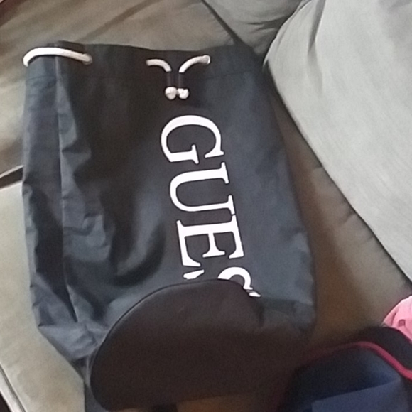 Vintage Guess duffle - Picture 2 of 2